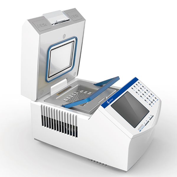 Máquina PCR KF960
